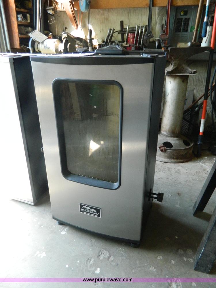 image for item BJ9044 Masterbuilt smoker