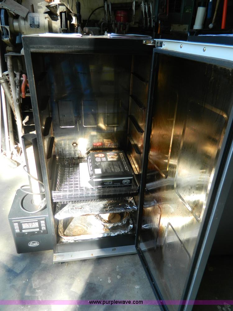 image for item BJ9045 Bradley smoker