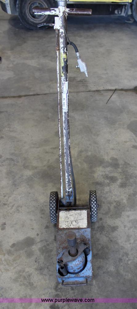 image for item BL9465 Pneumatic jack
