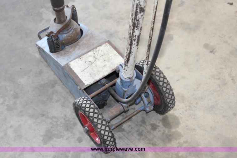 image for item BL9465 Pneumatic jack