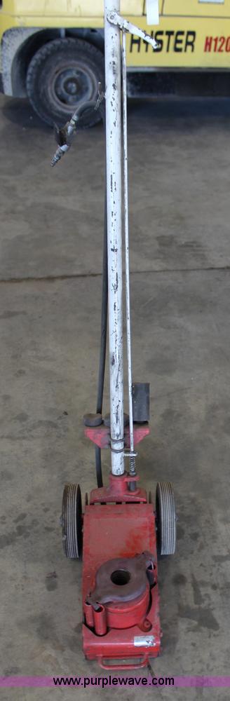 image for item BL9467 Pneumatic jack