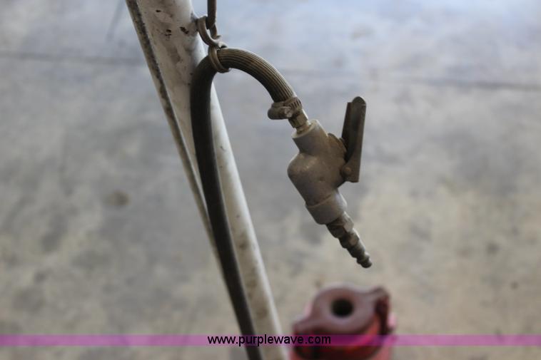 image for item BL9467 Pneumatic jack