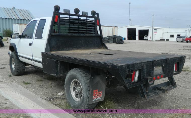 image for item BT9929 1998 Chevrolet 1500 Ext. Cab flatbed pickup truck