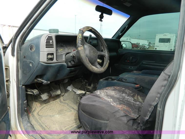 image for item BT9929 1998 Chevrolet 1500 Ext. Cab flatbed pickup truck