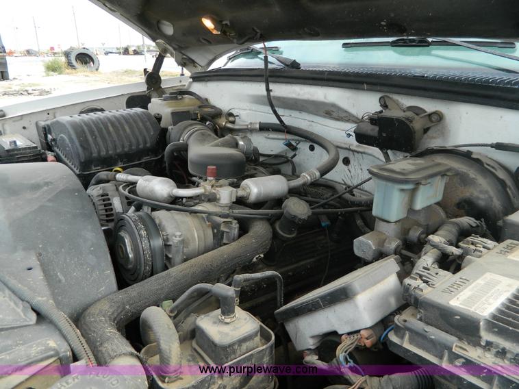 image for item BT9929 1998 Chevrolet 1500 Ext. Cab flatbed pickup truck