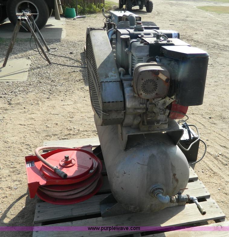 image for item BT9957 Napa air compressor