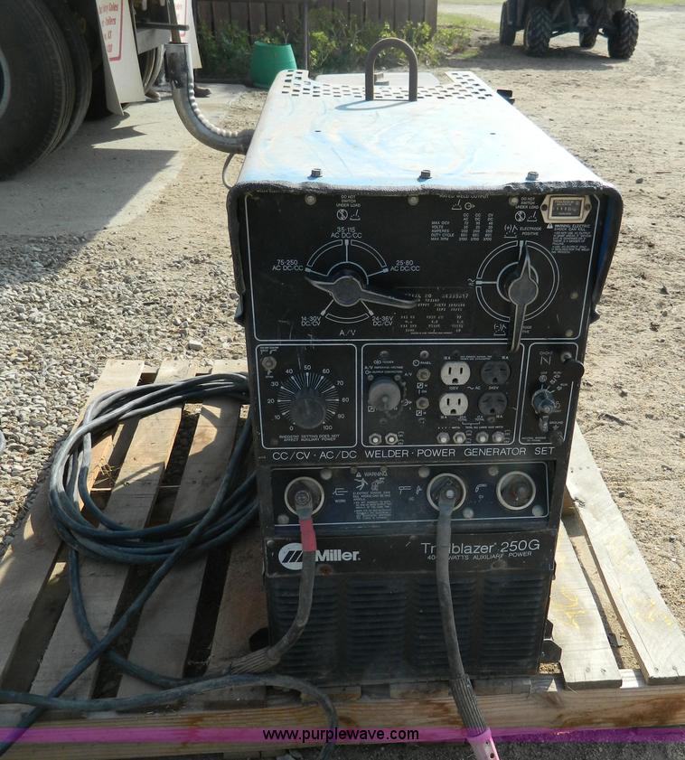 image for item BT9958 Miller Trailblazer 250G welder