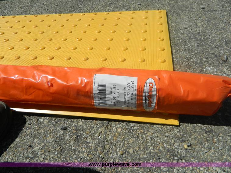 image for item BT9978 Assorted items