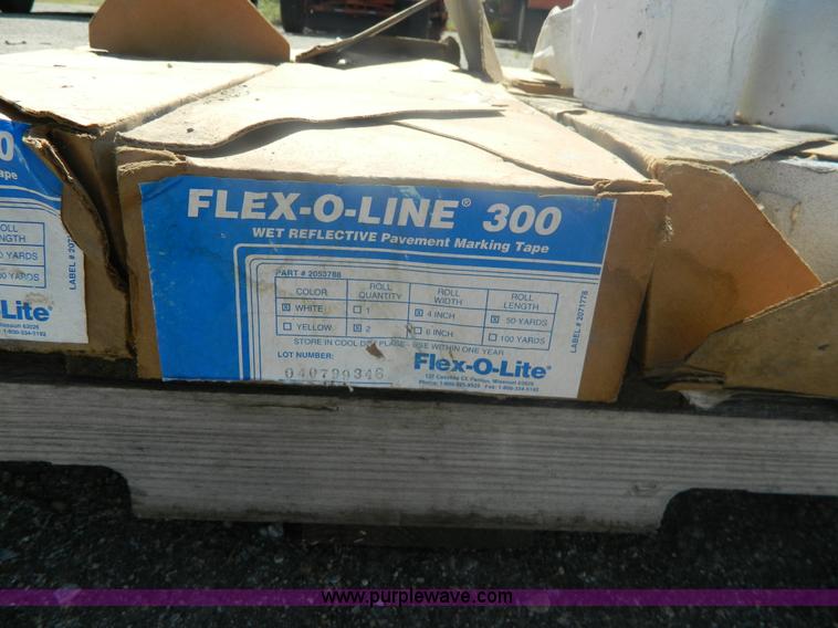 image for item BT9981 Scotch-Lane yellow 4" foil tape