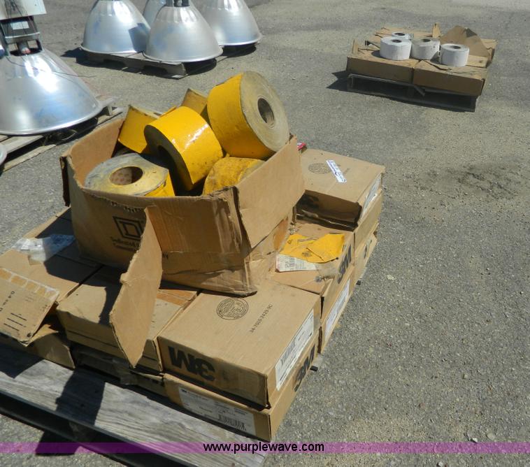 image for item BT9981 Scotch-Lane yellow 4" foil tape