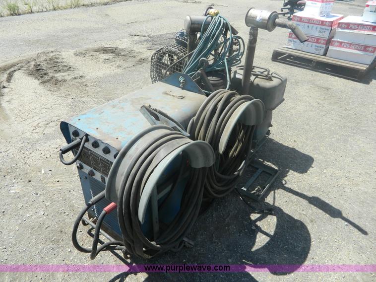 image for item BT9984 Miller 115/230 AC/DC welder