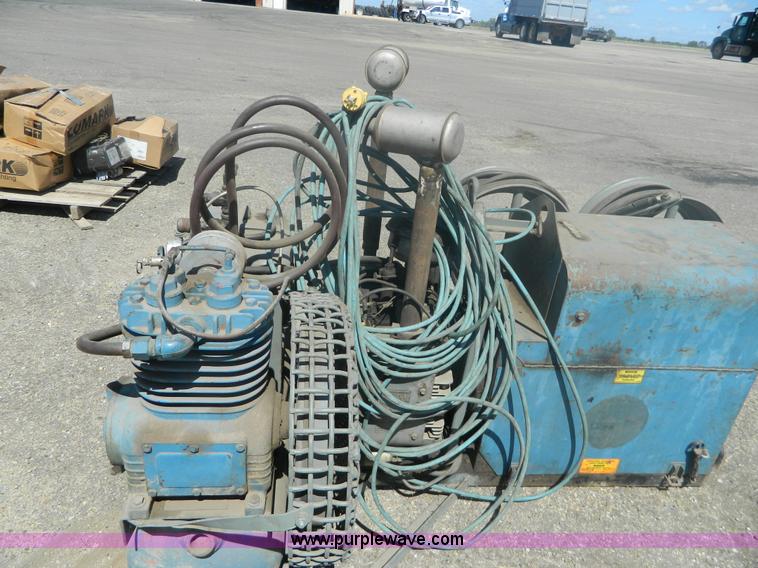 image for item BT9984 Miller 115/230 AC/DC welder