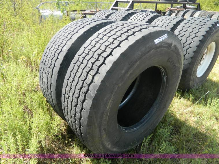 image for item BT9996 (2) 425/65R22.5 tires