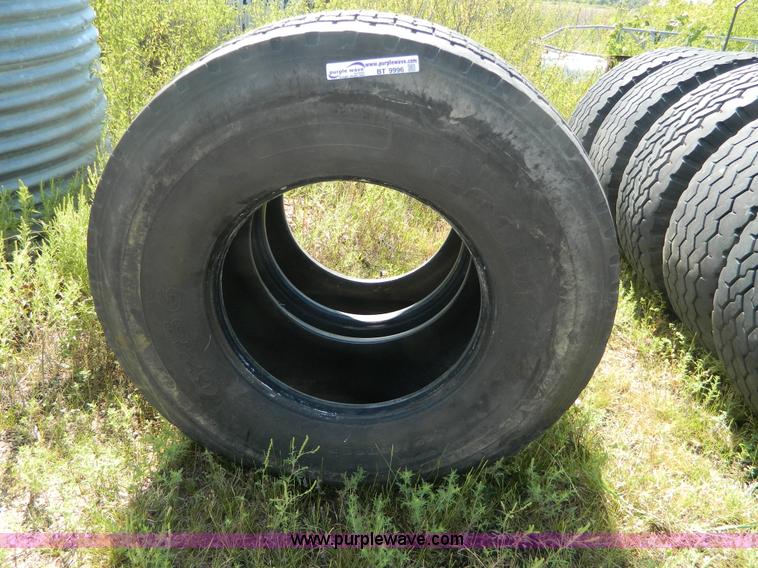 image for item BT9996 (2) 425/65R22.5 tires