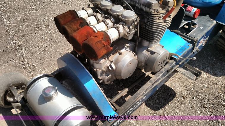 image for item D1686 Mini pulling tractor