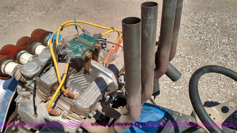 image for item D1686 Mini pulling tractor