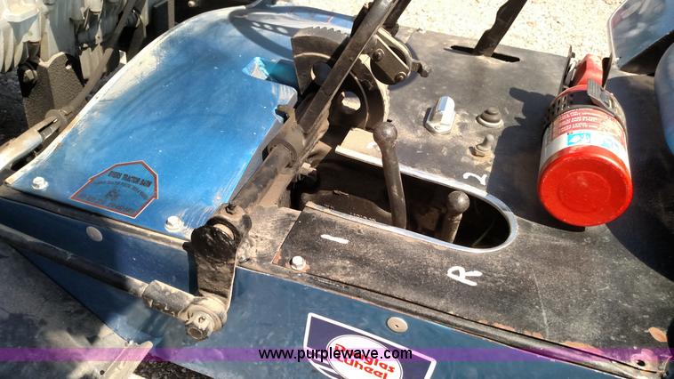 image for item D1686 Mini pulling tractor