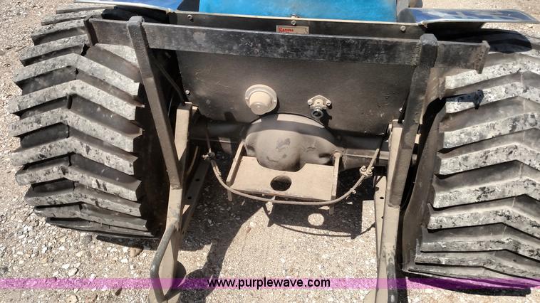 image for item D1686 Mini pulling tractor