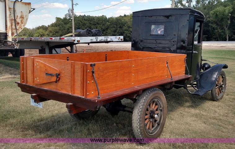 image for item D1688 1919 Ford Model T pickup truck