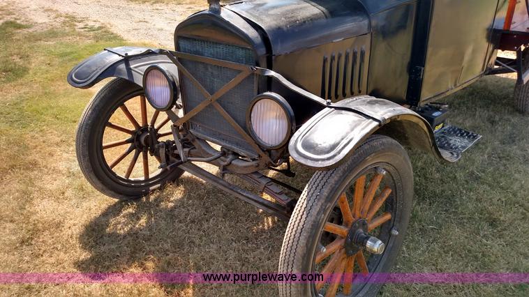 image for item D1688 1919 Ford Model T pickup truck