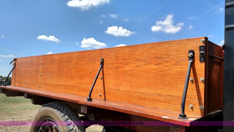 image for item D1688 1919 Ford Model T pickup truck