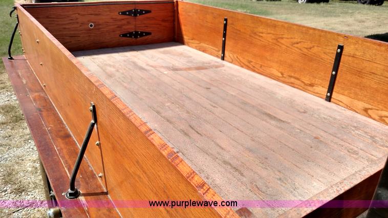 image for item D1688 1919 Ford Model T pickup truck