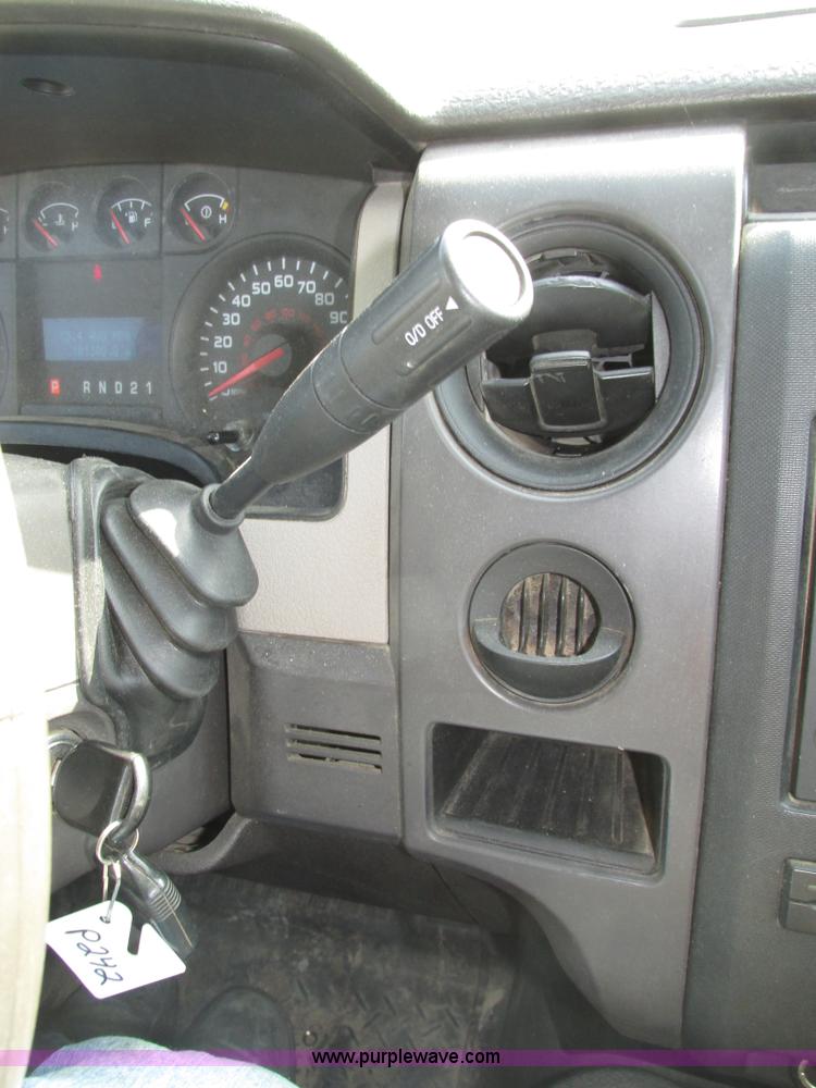 image for item H1147 2010 Ford F150 XL SuperCab pickup truck