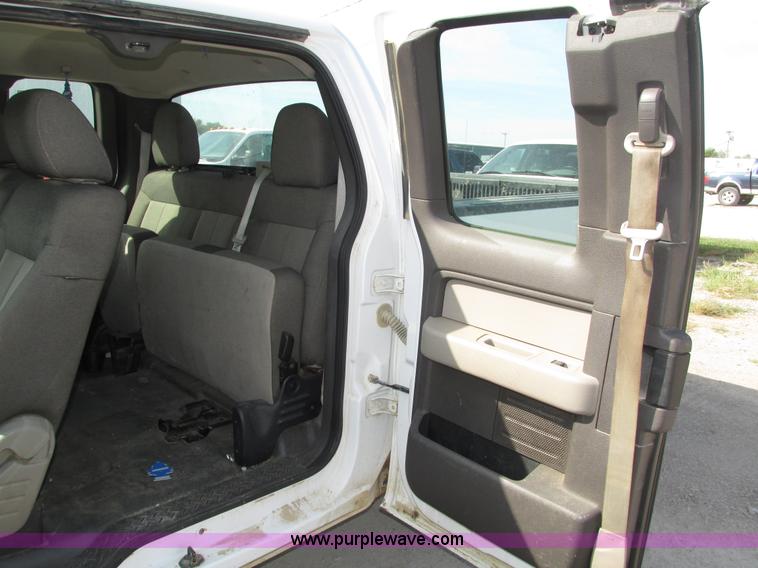 image for item H1147 2010 Ford F150 XL SuperCab pickup truck