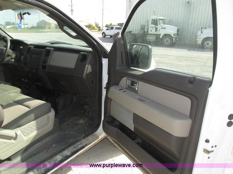 image for item H1147 2010 Ford F150 XL SuperCab pickup truck