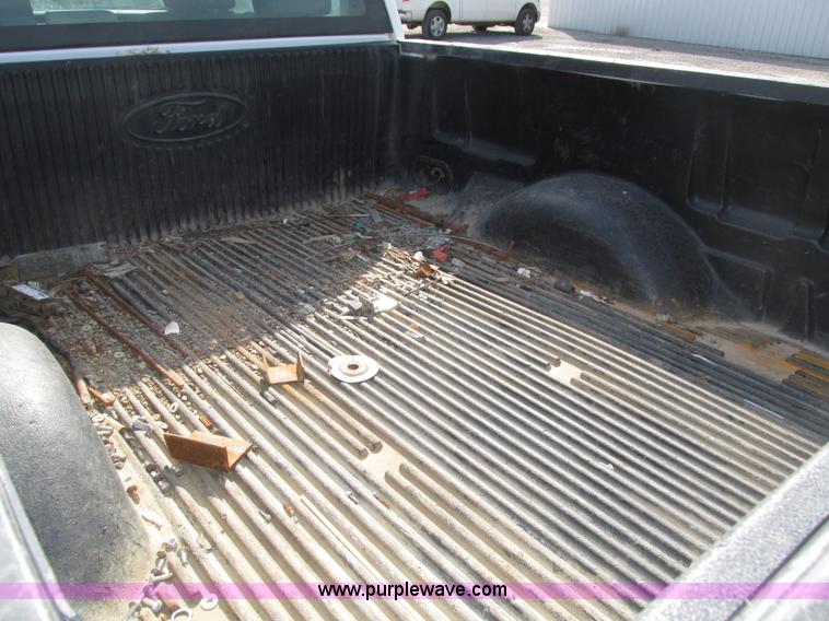 image for item H1147 2010 Ford F150 XL SuperCab pickup truck