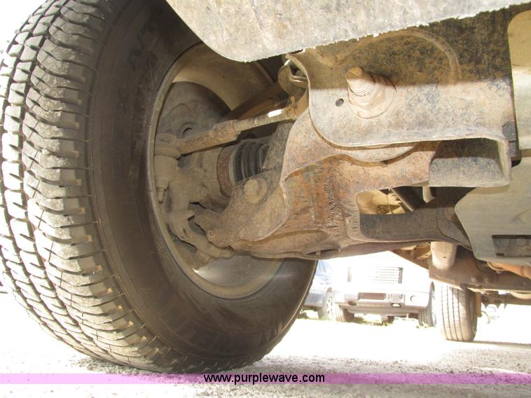 image for item H1147 2010 Ford F150 XL SuperCab pickup truck