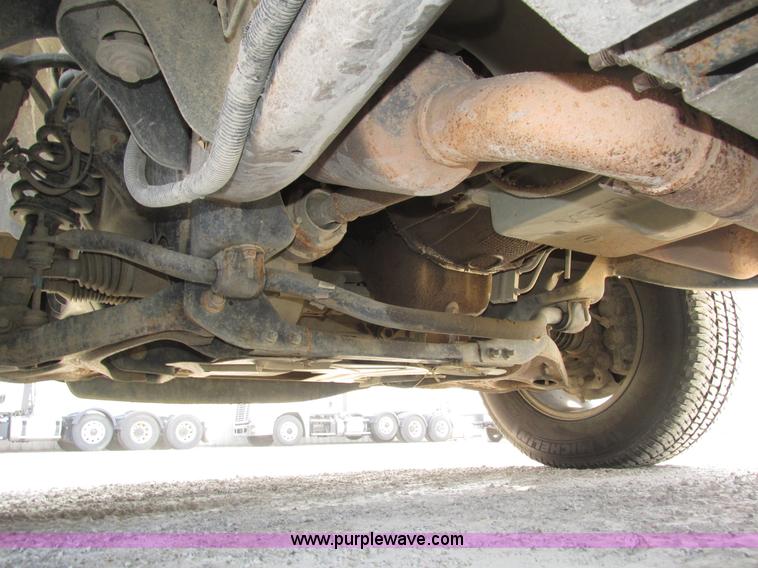 image for item H1147 2010 Ford F150 XL SuperCab pickup truck