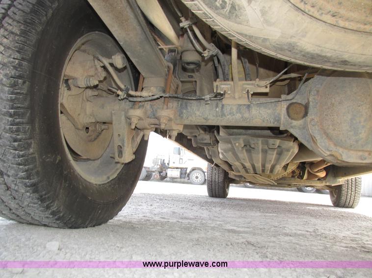 image for item H1147 2010 Ford F150 XL SuperCab pickup truck