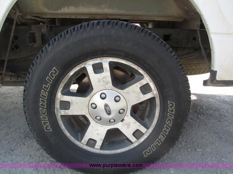 image for item H1147 2010 Ford F150 XL SuperCab pickup truck