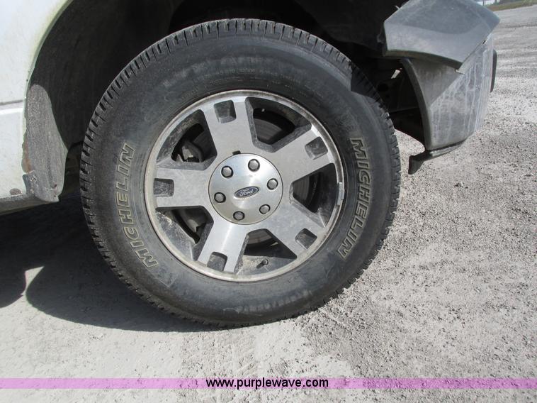 image for item H1147 2010 Ford F150 XL SuperCab pickup truck