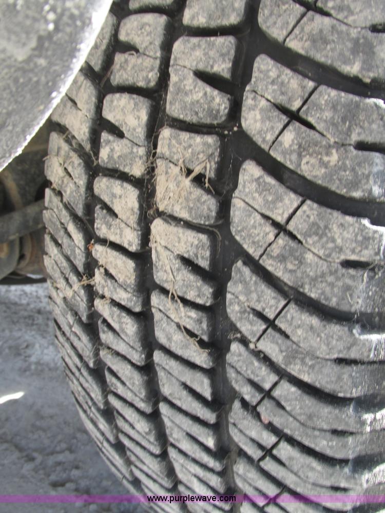 image for item H1147 2010 Ford F150 XL SuperCab pickup truck