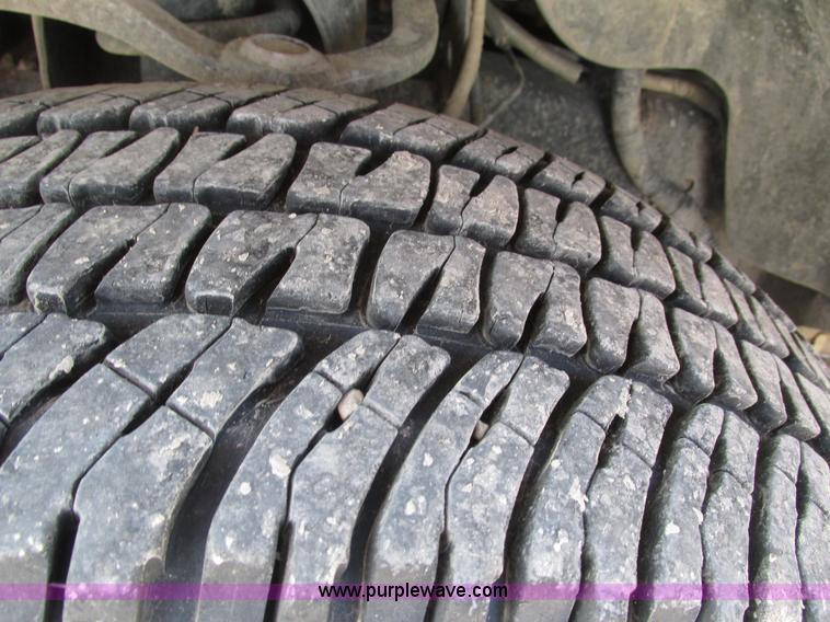 image for item H1147 2010 Ford F150 XL SuperCab pickup truck