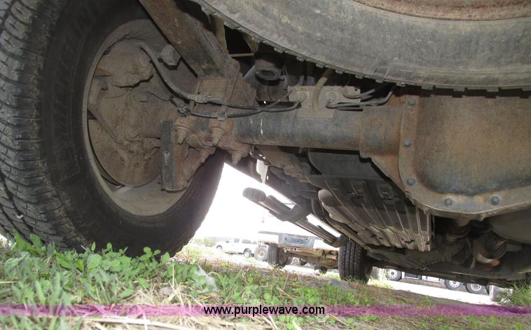 image for item H1148 2011 Ford F150 XLT SuperCrew pickup truck