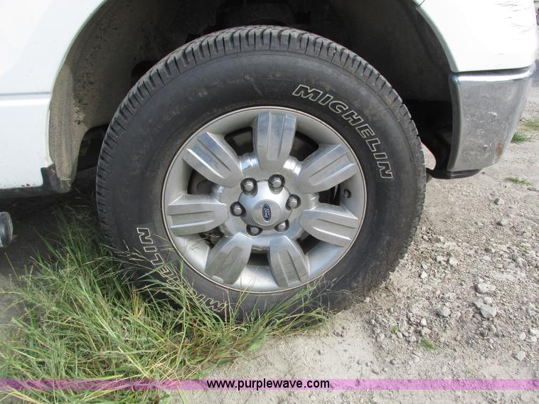 image for item H1148 2011 Ford F150 XLT SuperCrew pickup truck