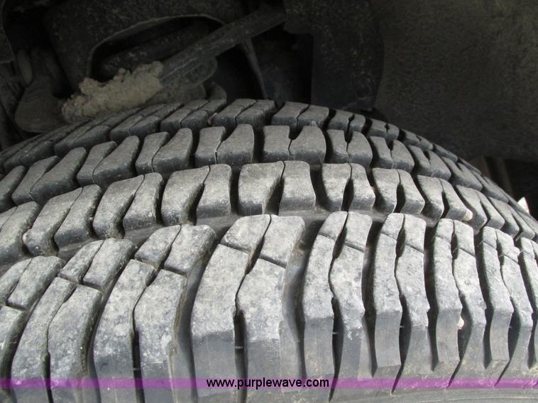 image for item H1148 2011 Ford F150 XLT SuperCrew pickup truck