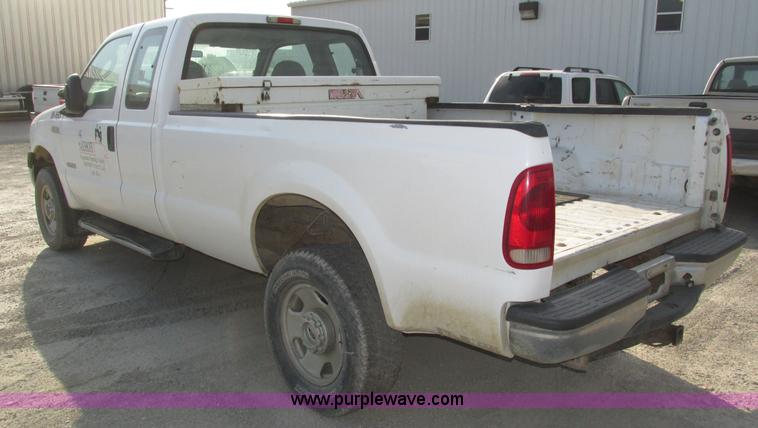 image for item H1150 2005 Ford F350 Super Duty XL SuperCab pickup truck