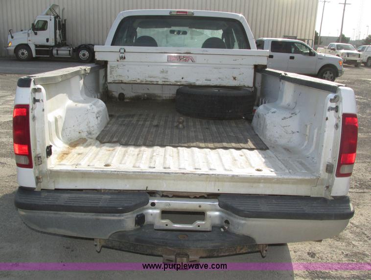 image for item H1150 2005 Ford F350 Super Duty XL SuperCab pickup truck