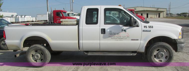 image for item H1150 2005 Ford F350 Super Duty XL SuperCab pickup truck