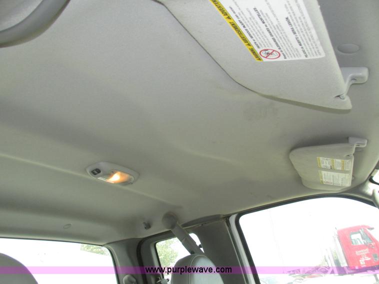 image for item H1150 2005 Ford F350 Super Duty XL SuperCab pickup truck