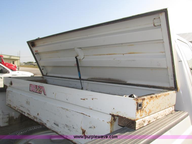 image for item H1150 2005 Ford F350 Super Duty XL SuperCab pickup truck