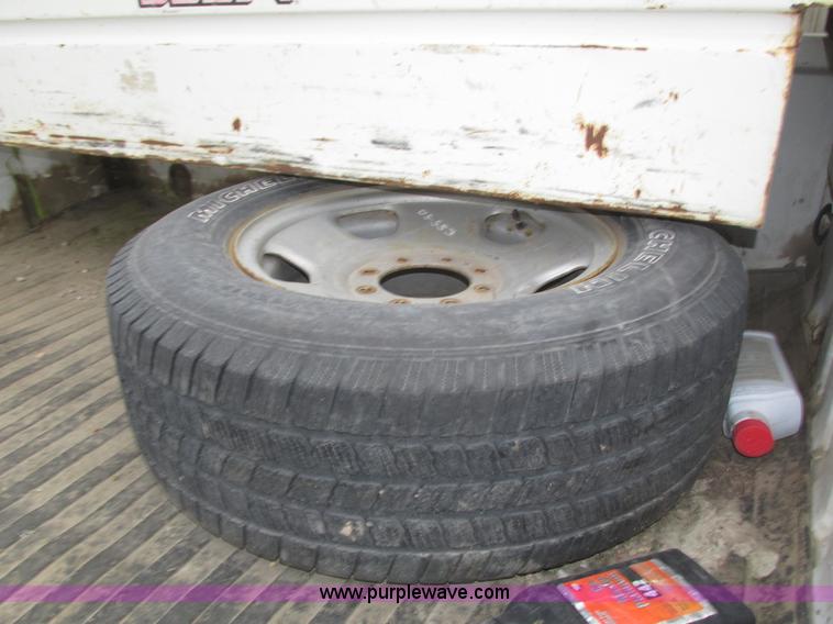 image for item H1150 2005 Ford F350 Super Duty XL SuperCab pickup truck