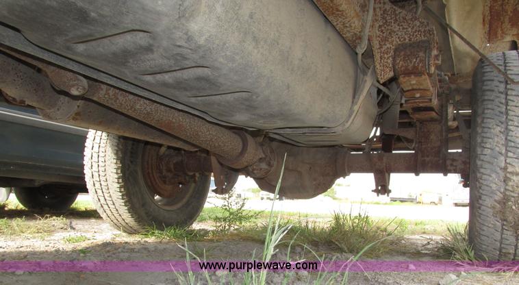 image for item H1150 2005 Ford F350 Super Duty XL SuperCab pickup truck