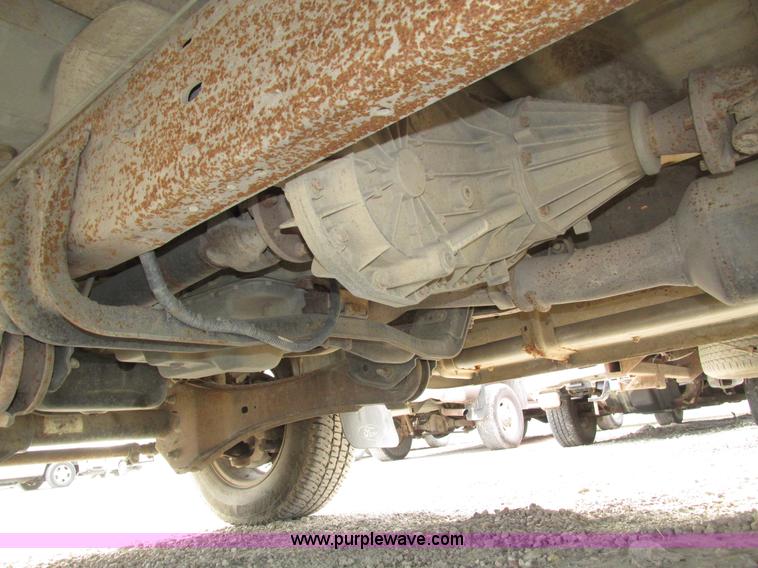 image for item H1150 2005 Ford F350 Super Duty XL SuperCab pickup truck