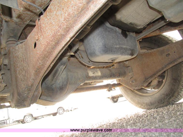 image for item H1150 2005 Ford F350 Super Duty XL SuperCab pickup truck