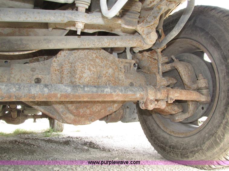 image for item H1150 2005 Ford F350 Super Duty XL SuperCab pickup truck